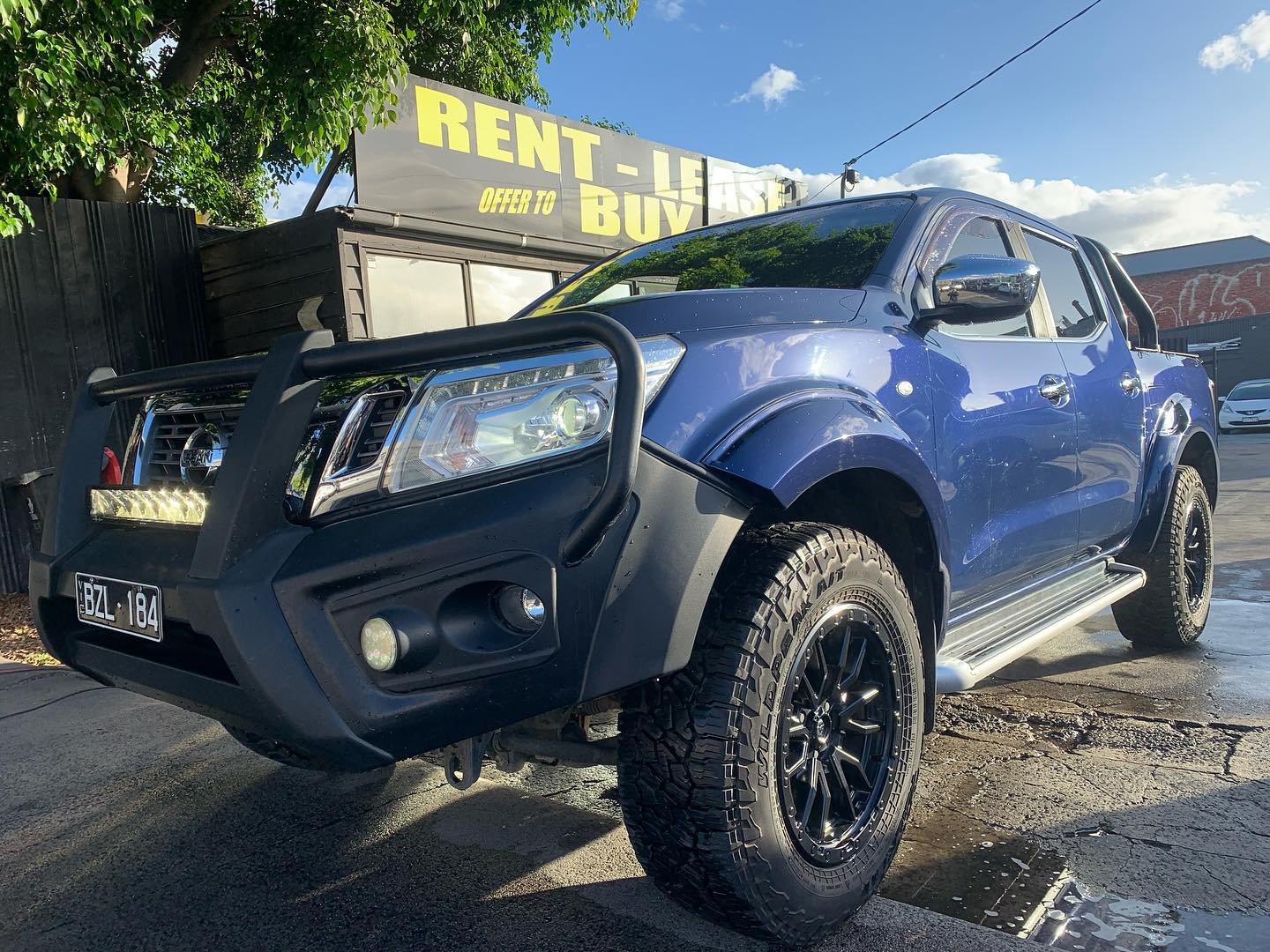 2016 Nissan Navara N-SPORT manual turbo diesel 4x4